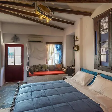 παραδοσιακή οικία 1890 τraditional House 1890 Plaka (Milos)